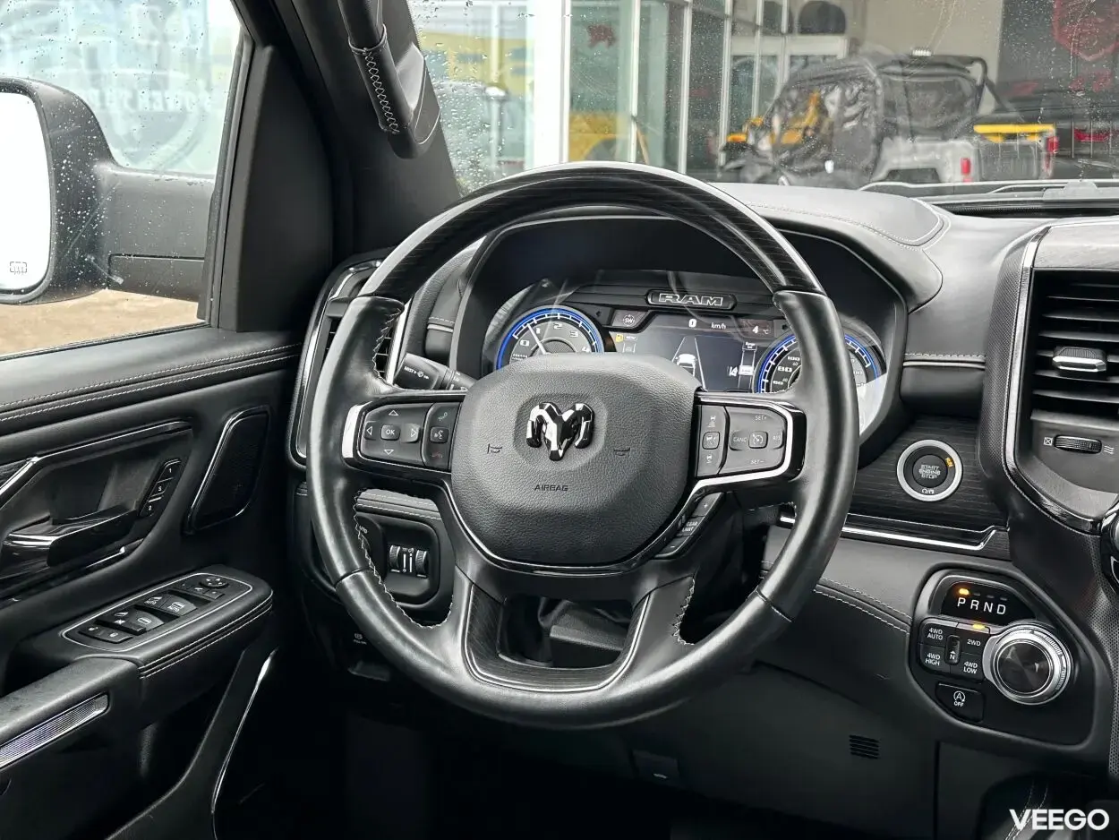 RAM 1500 Limited Night Edition 5.7 V8 5.7